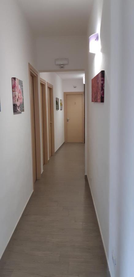 Arricampati Airport Rooms & Bringo Car Rental Carini Exterior foto